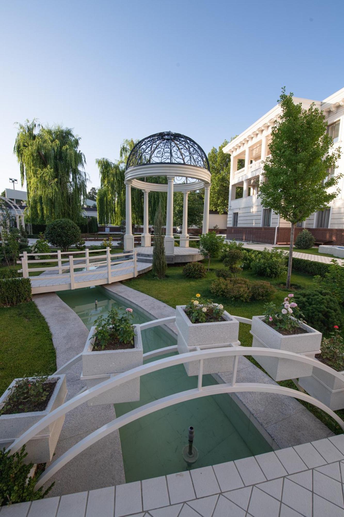 Hotel Zarafshon Parkside Samarkanda Zewnętrze zdjęcie